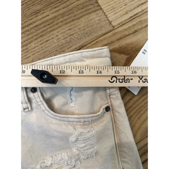 Urban Outfittes BDG Girlfriend Shorts, Cream, women’s size 27, high Rise - Picture 8 of 10